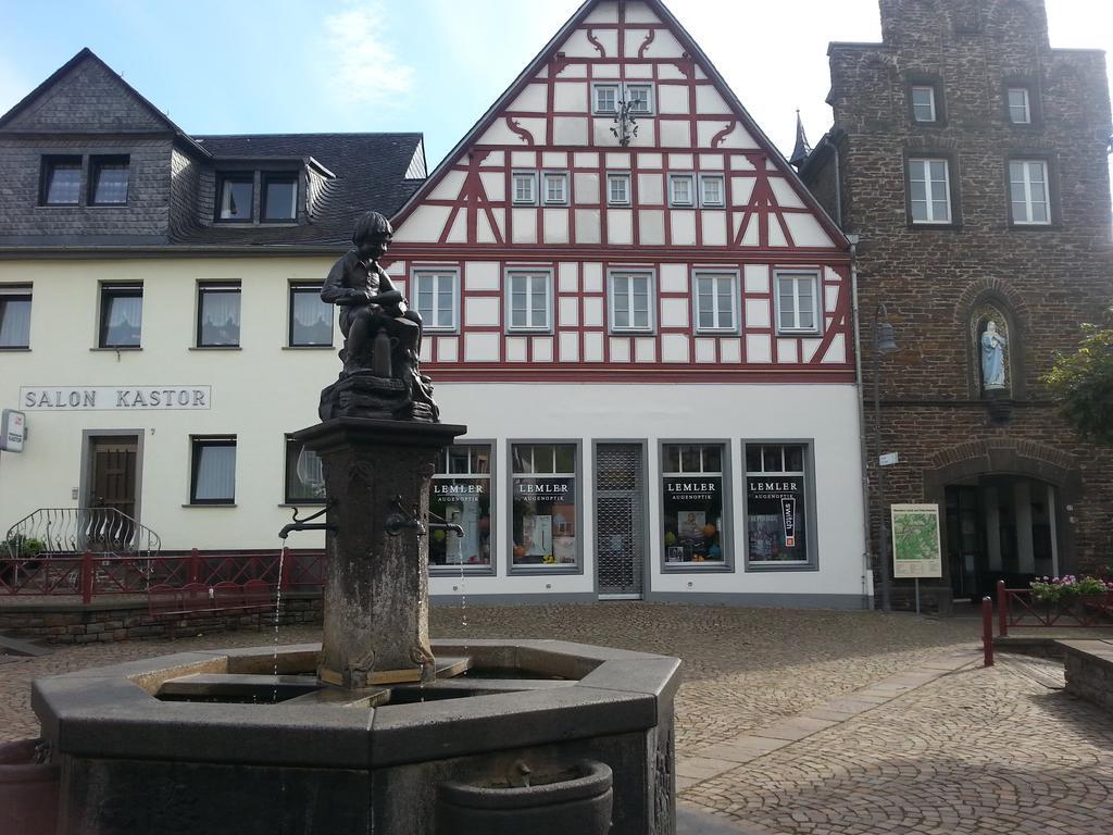 Pension "Am Markt" Treis-Karden Exterior photo